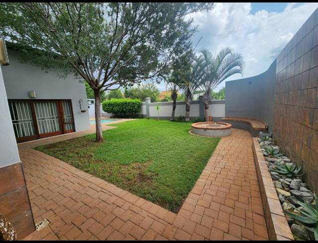4 BEDROOM HOUSE FOR SALE IN ZAMBEZI COUNTRY ESTATE